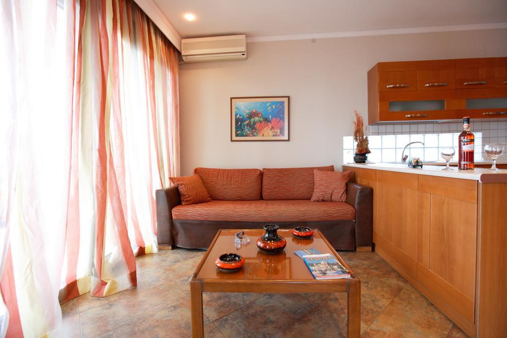 Panorama Apartments Plomari Habitación foto